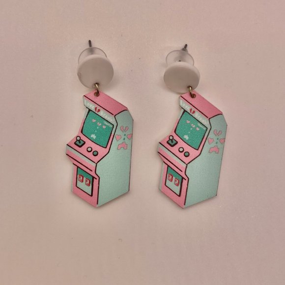 ⭐️❤️ FREE Game Console Gamer Hipster Hippie Retro Chic Glam Artsy Hip Earrings - Picture 7 of 9
